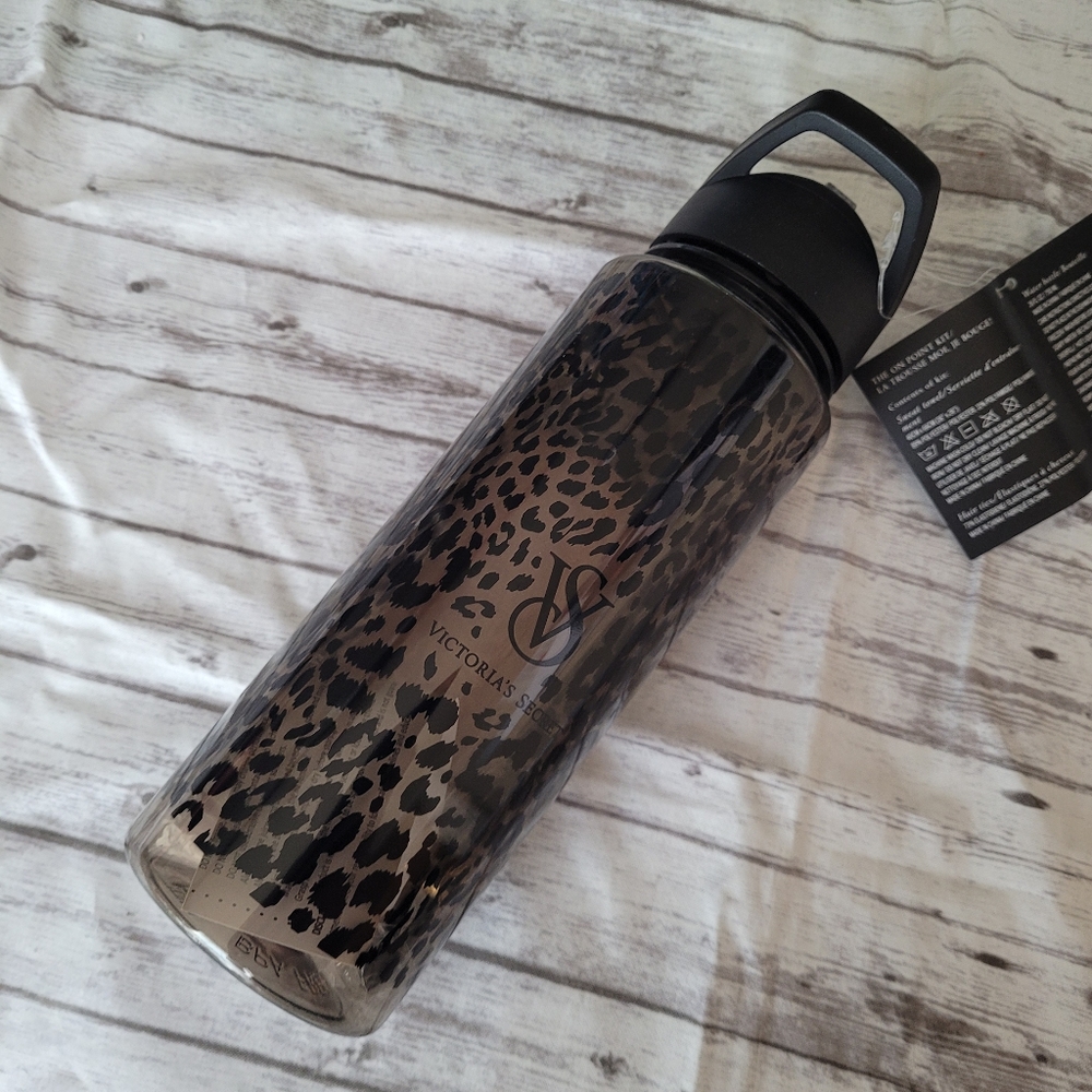 VS Water Bottle NWT